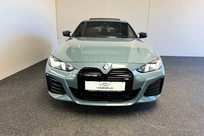 Grøn BMW i4 fra 2025