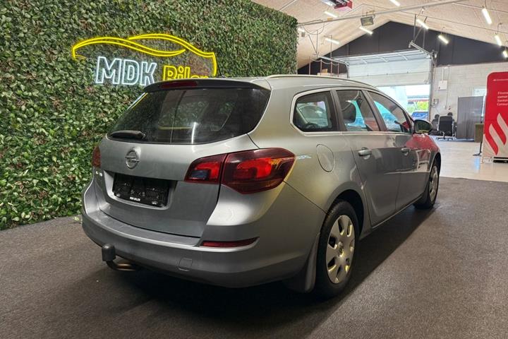 undefined Opel Astra fra 2011