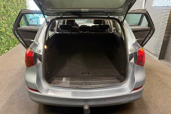 undefined Opel Astra fra 2011