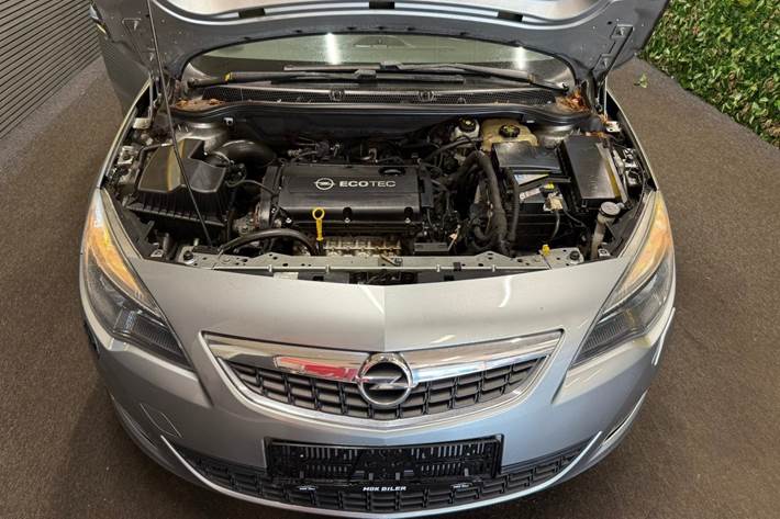 undefined Opel Astra fra 2011