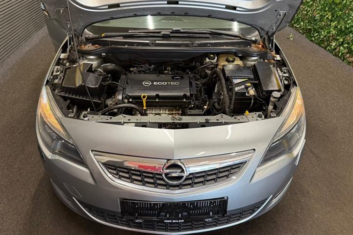 undefined Opel Astra fra 2011