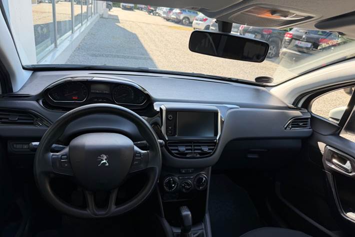 Hvid Peugeot 208 fra 2014