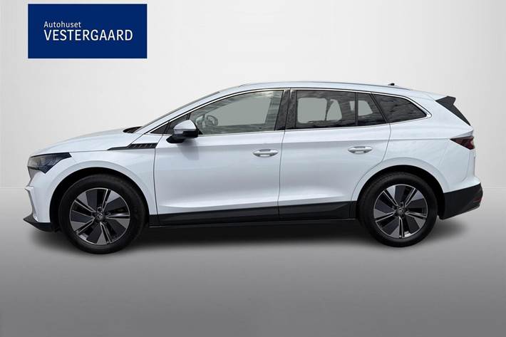 Hvid Skoda Enyaq fra 2023