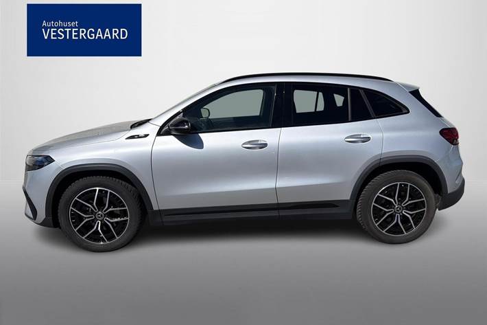Sølv Mercedes EQA250 fra 2022