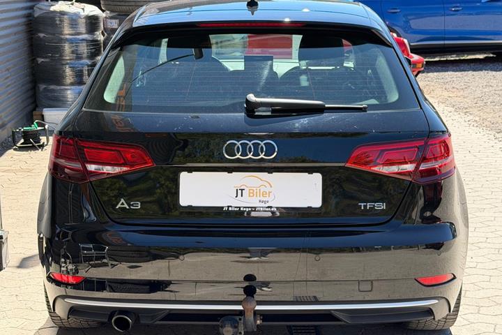Sort Audi A3 fra 2018