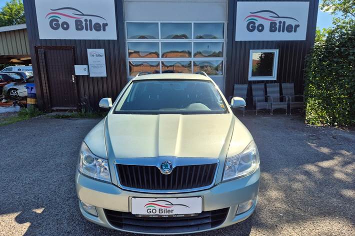 Grøn Skoda Octavia fra 2011