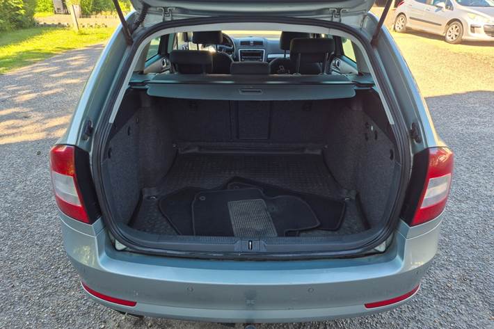Grøn Skoda Octavia fra 2011