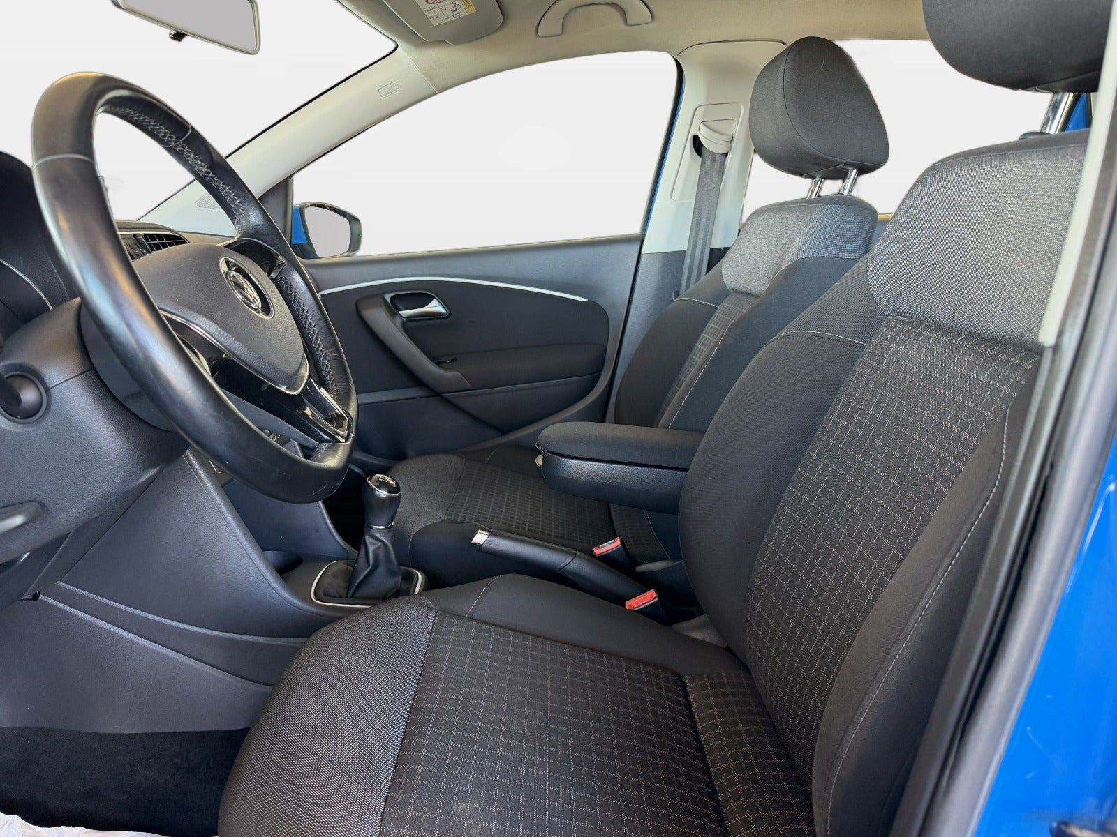 Blå VW Polo fra 2015