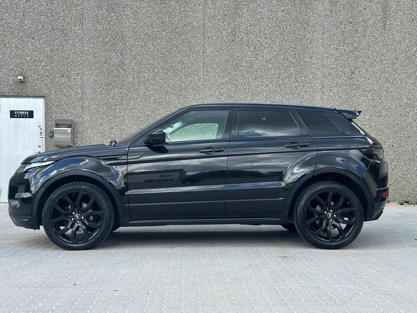 Sort Land Rover Range Rover evoque fra 2014