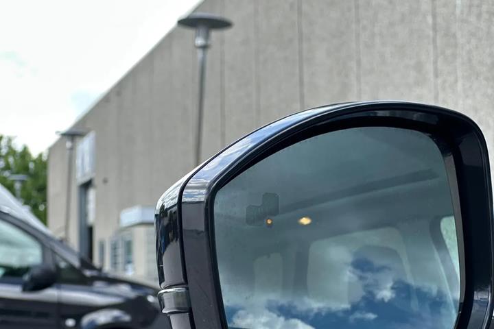 Sort Land Rover Range Rover evoque fra 2014