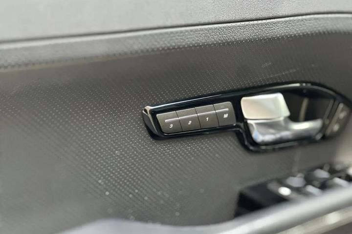 Sort Land Rover Range Rover evoque fra 2014