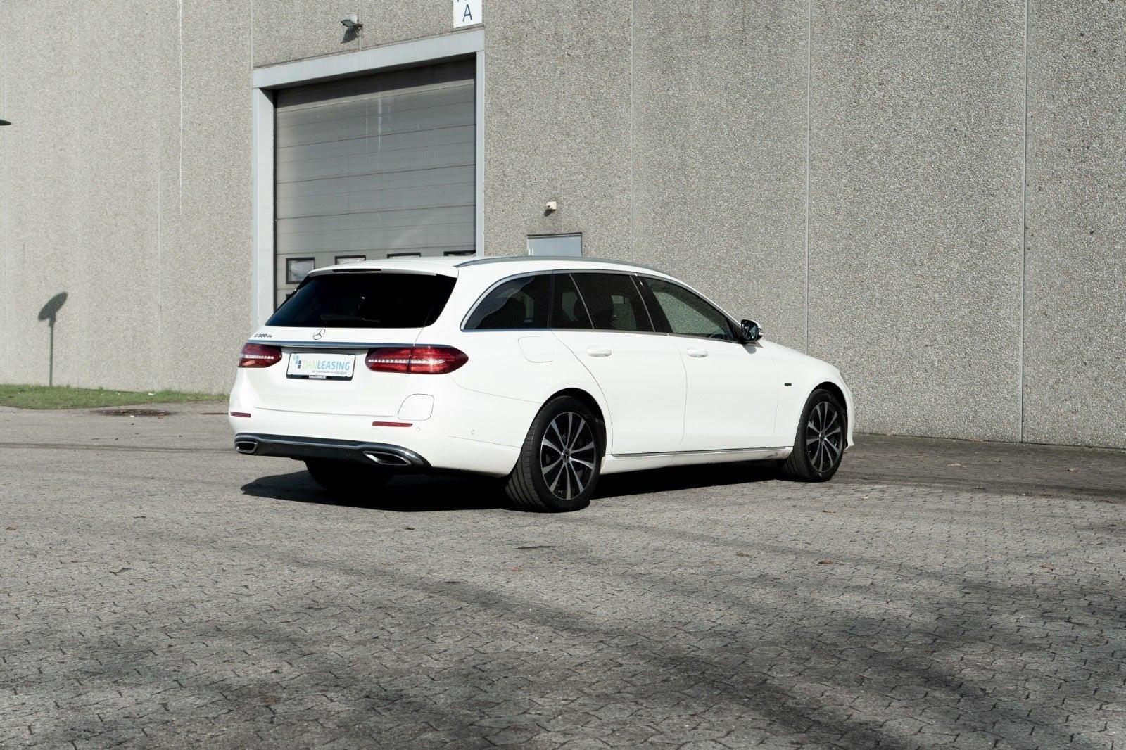 Hvid Mercedes E220 d fra 2016