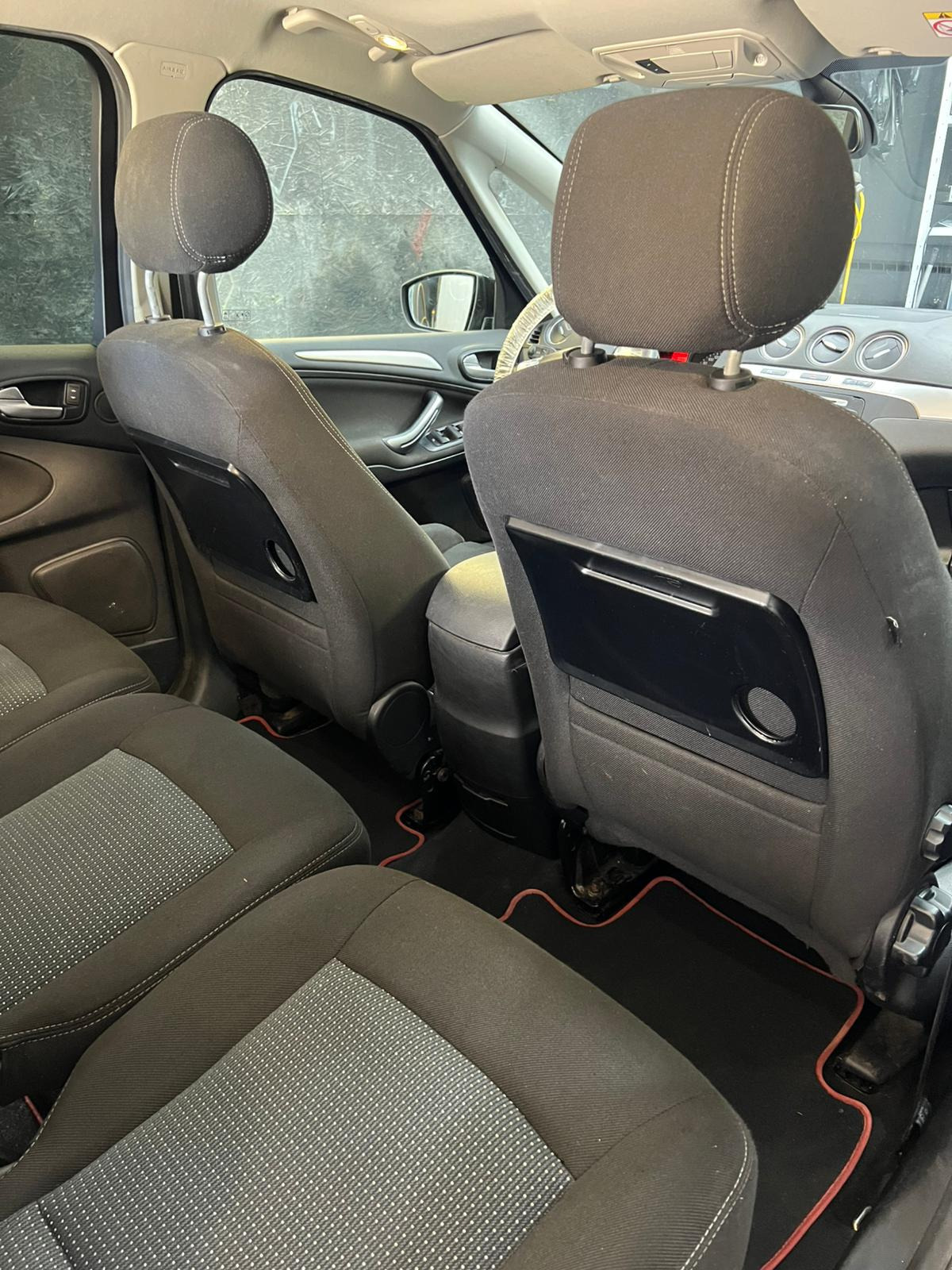 Sort Ford S-MAX fra 2015