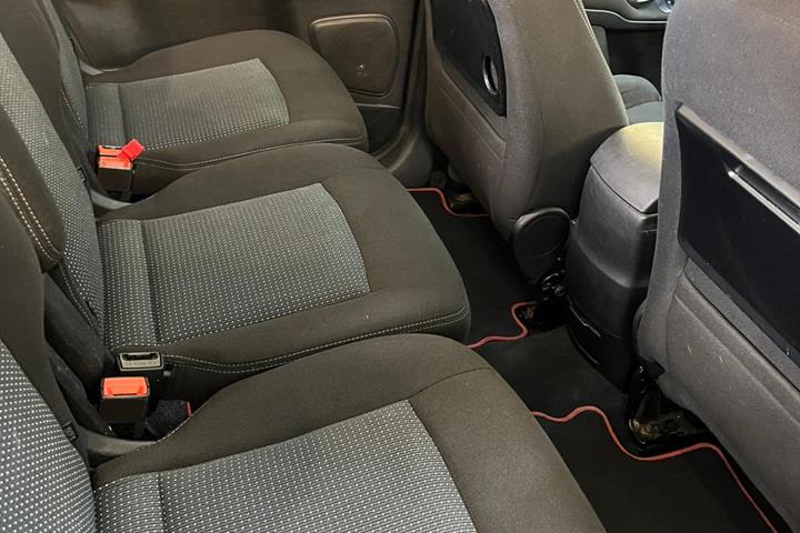 Sort Ford S-MAX fra 2015