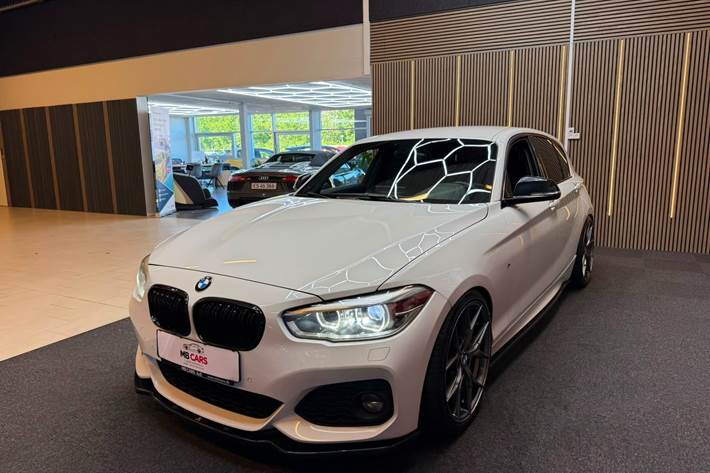 Hvid BMW 118d fra 2018