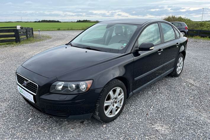 Sort Volvo S40 fra 2005