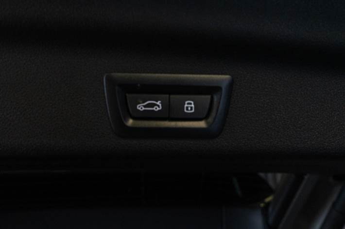 Grå BMW iX1 fra 2024