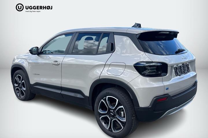 Beige Jeep Avenger fra 2025