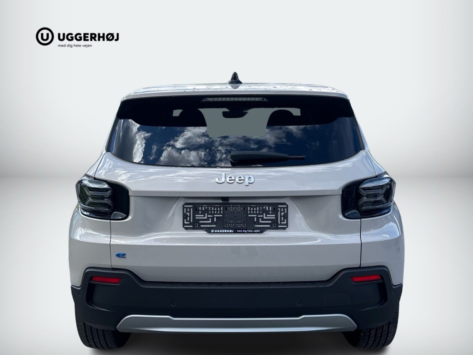 Beige Jeep Avenger fra 2025