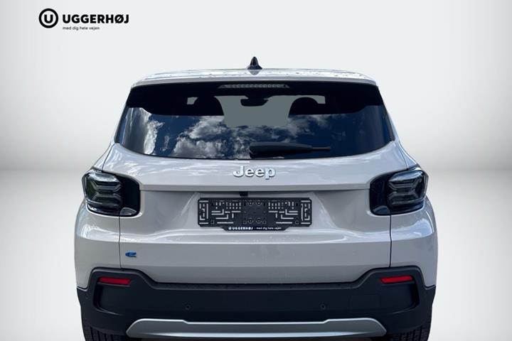 Beige Jeep Avenger fra 2025