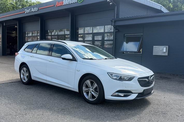 undefined Opel Insignia fra 2018 set udefra