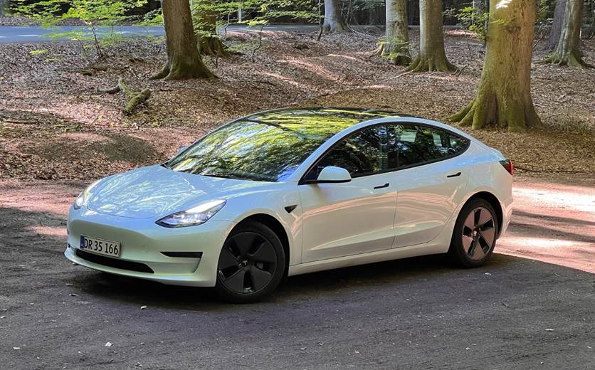 Tesla Model 3 Long Range AWD