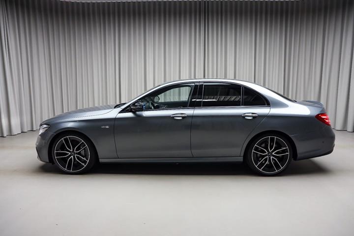 Grå Mercedes E43 fra 2018