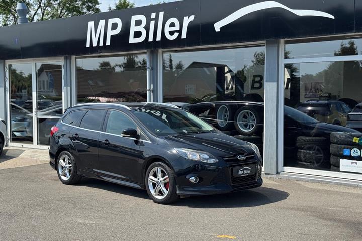 Sort Ford Focus fra 2013