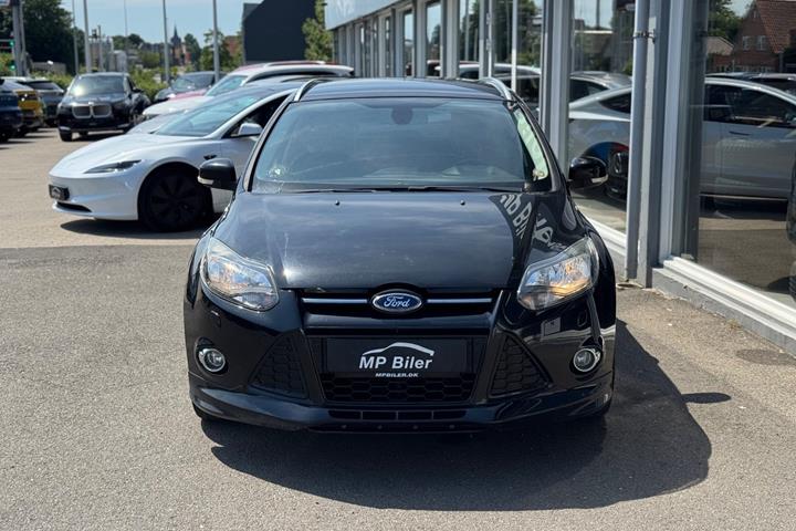 Sort Ford Focus fra 2013
