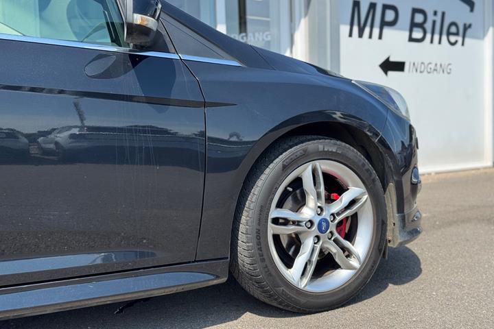 Sort Ford Focus fra 2013