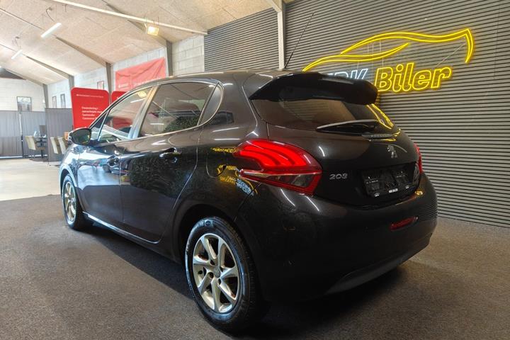 undefined Peugeot 208 fra 2018