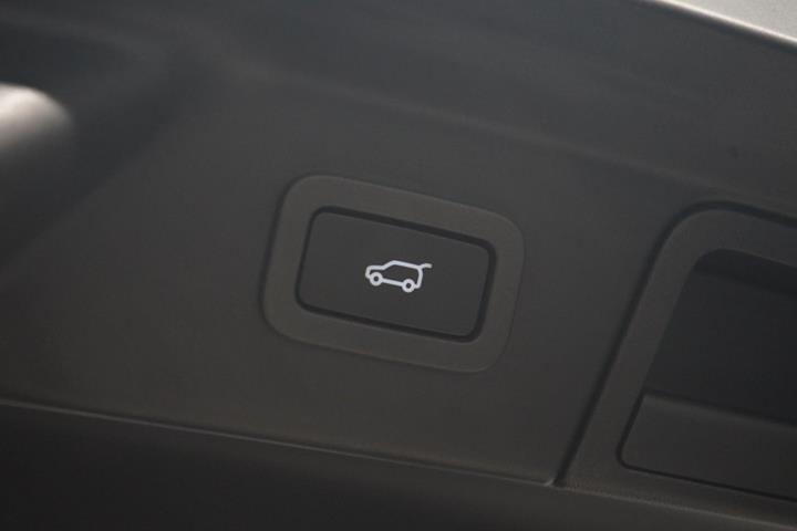 Sort Land Rover Range Rover Velar fra 2022