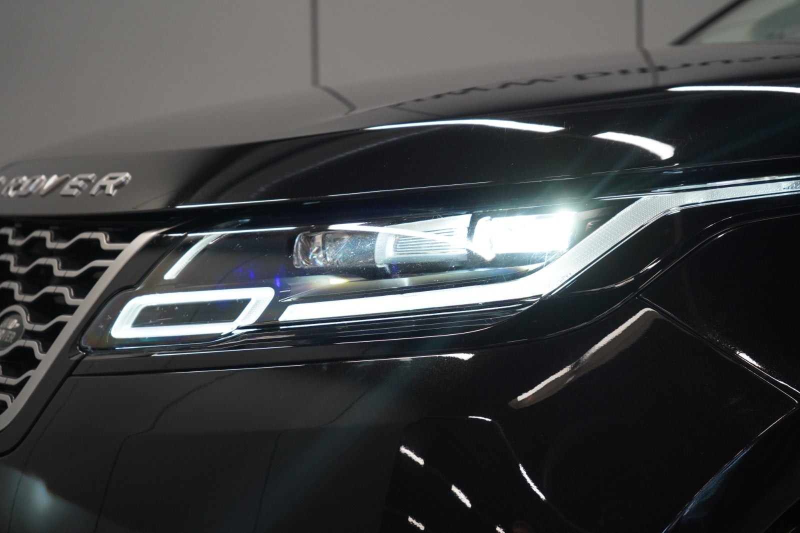 Sort Land Rover Range Rover Velar fra 2022