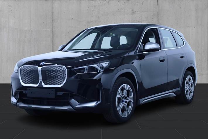 Sort BMW iX1 fra 2024