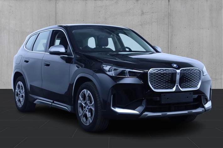 Sort BMW iX1 fra 2024