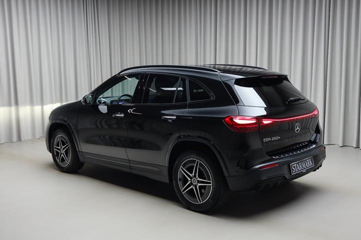 Sort Mercedes EQA250+ fra 2026