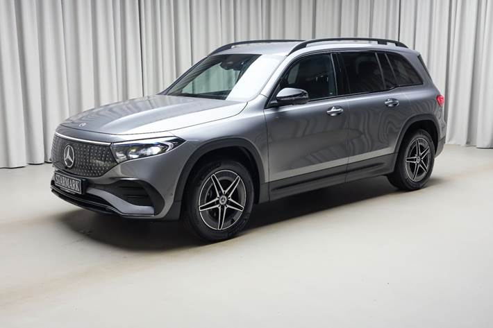 Grå Mercedes EQB250+ fra 2026 set udefra
