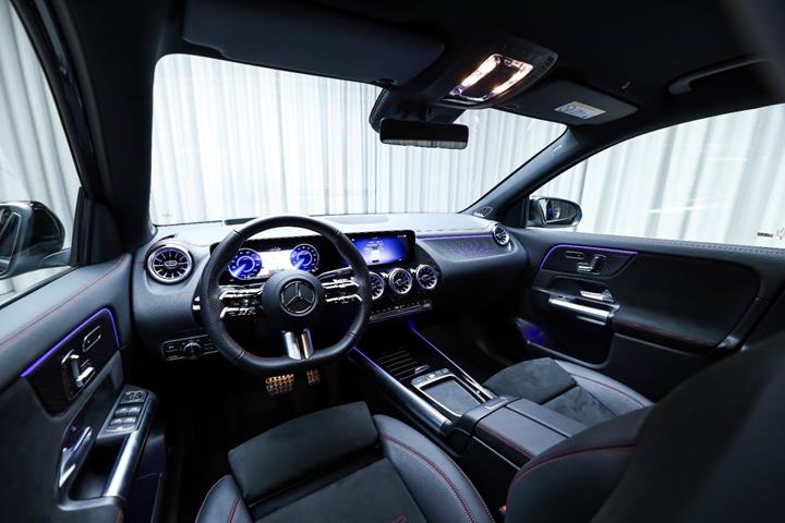 Sort Mercedes EQA250+ fra 2026