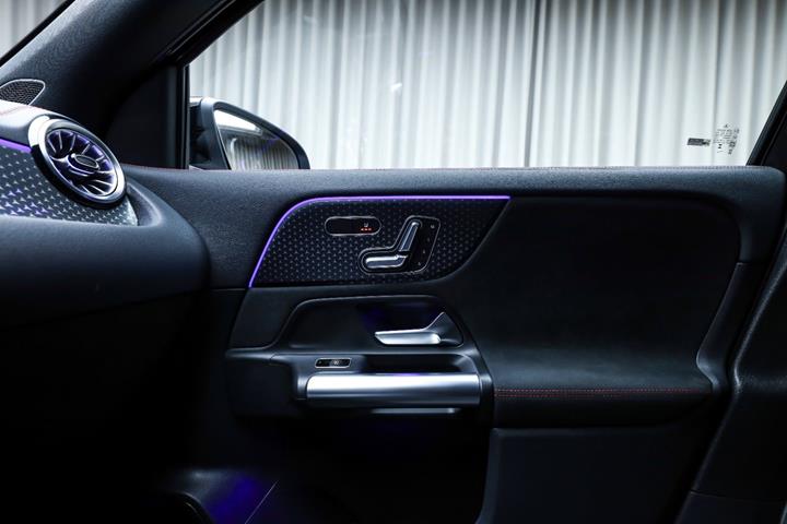 Sort Mercedes EQA250+ fra 2026