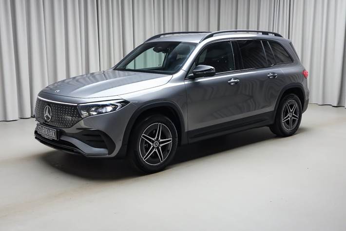 Grå Mercedes EQB250+ fra 2026 set udefra