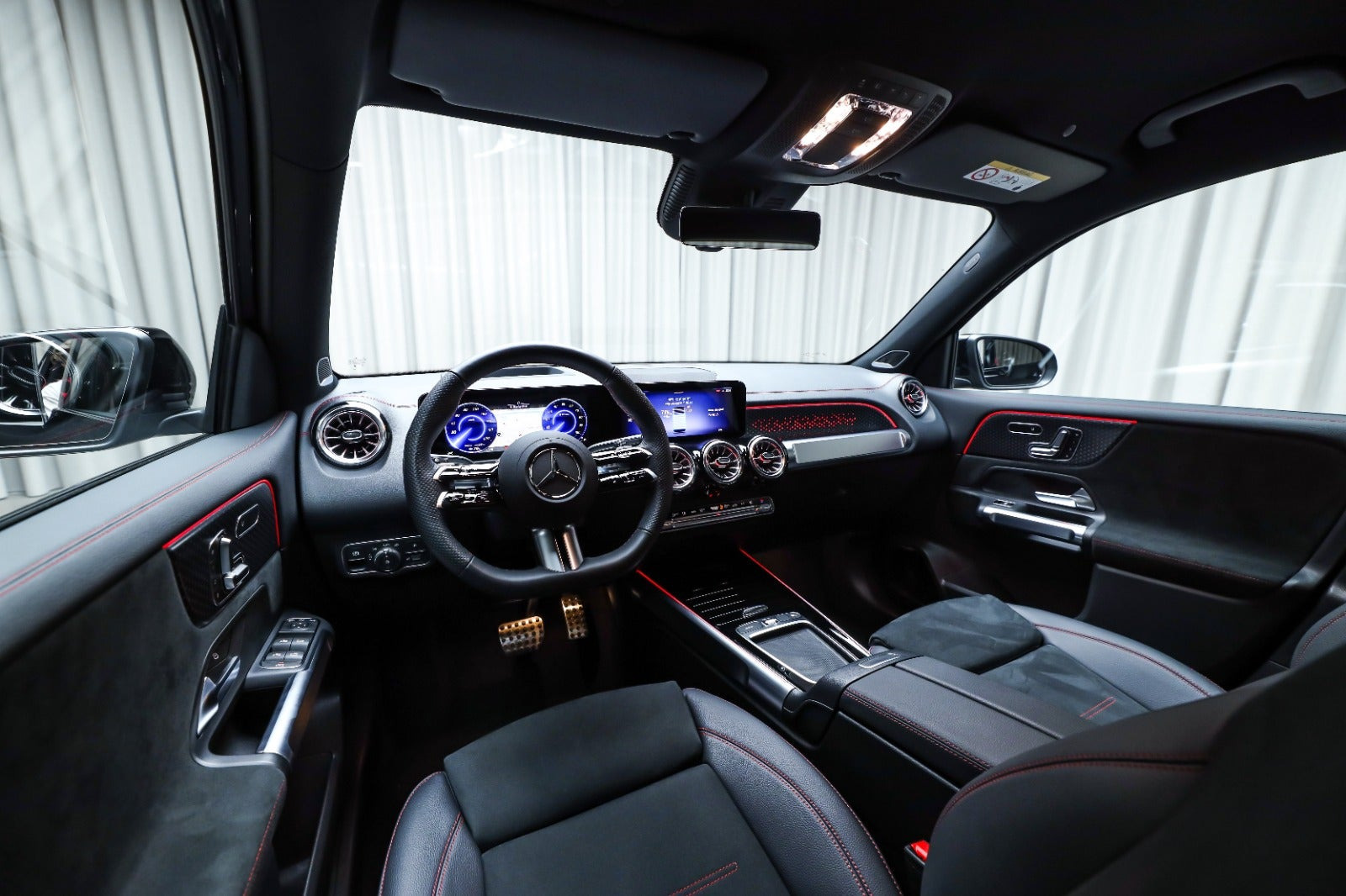 Sort Mercedes EQB250+ fra 2026