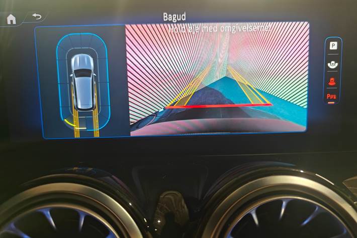 Sort Mercedes EQB250+ fra 2024
