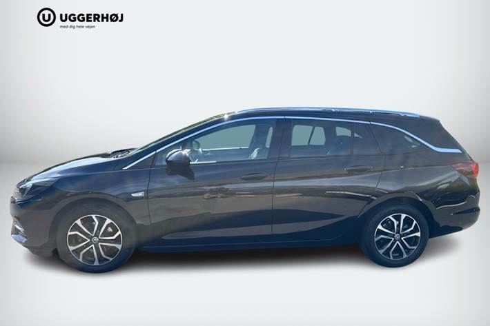 Sort Opel Astra fra 2020