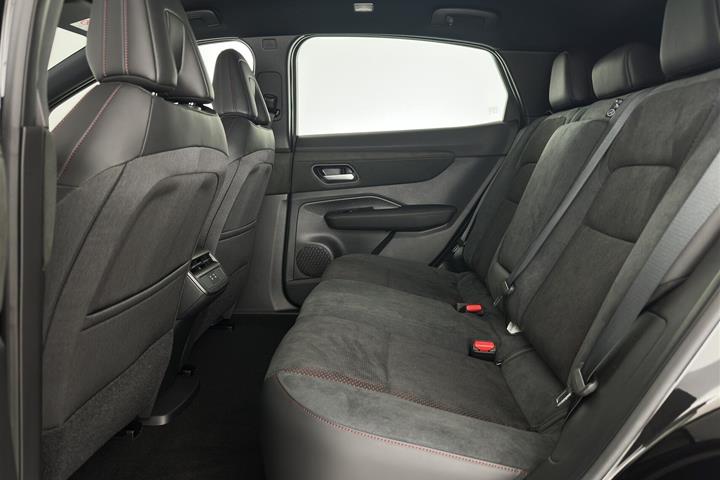 Sort Nissan Ariya fra 2026