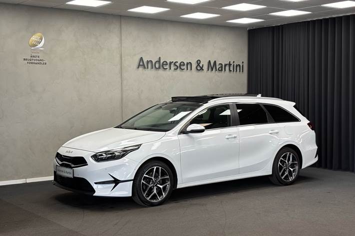 Hvid Kia Ceed fra 2023
