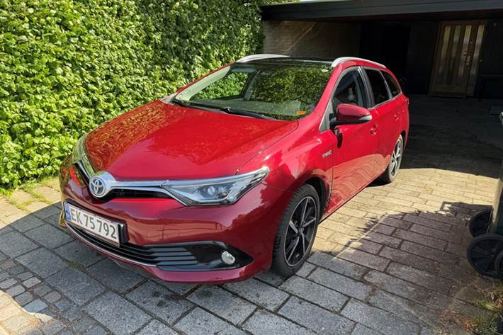 undefined Toyota Auris fra 2016