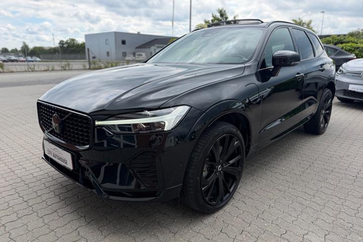 Sort Volvo XC60 fra 2024 set udefra
