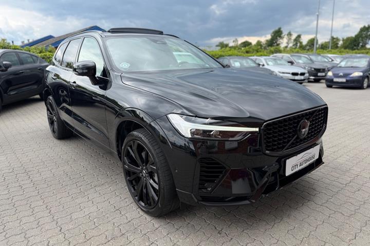 Sort Volvo XC60 fra 2024