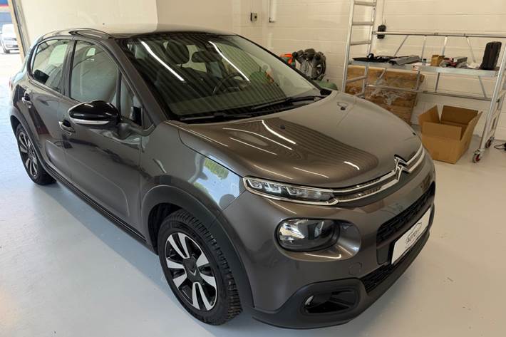Grå Citroën C3 fra 2018