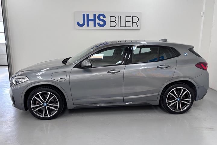 Grå BMW X2 fra 2023